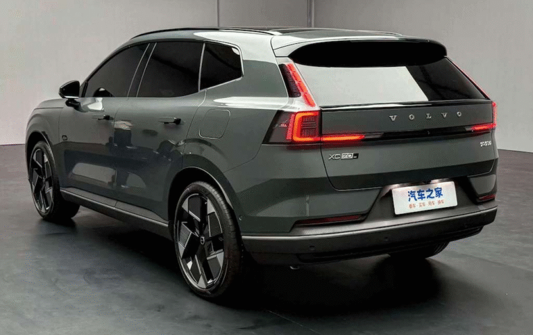 Volvo XC70 2026 ra mắt toàn cầu, giá từ 41.900 USD – hướng đến tương lai điện khí hóa cùng hạ tầng sạc hiện đại