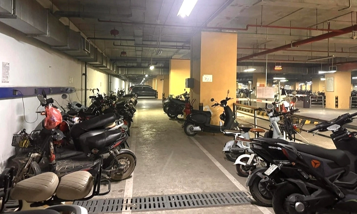 Bộ Xây dựng đề xuất bắt buộc bố trí chỗ để và khu sạc xe điện trong chung cư